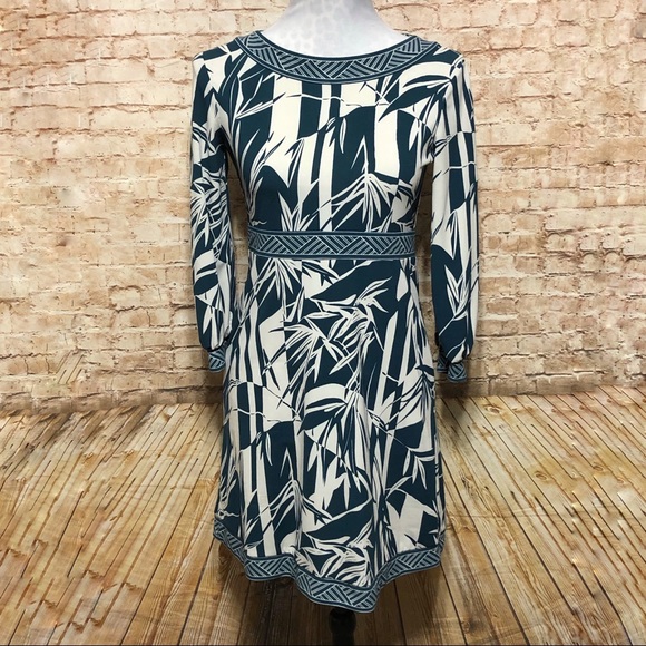 Retro Printed Dress - Picture 2 of 8